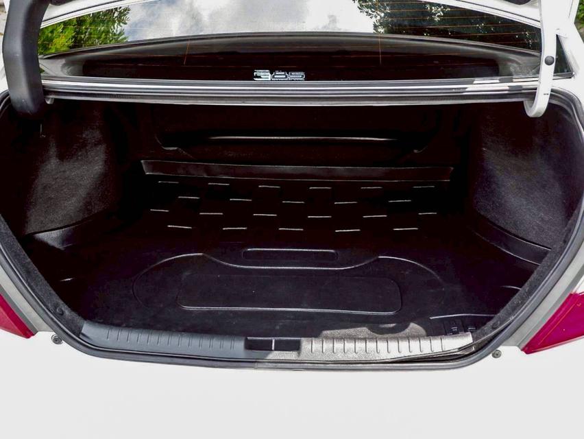 Honda Civic FB 1.8 S เกียร์ Auto สีขาว ปี 2013 19