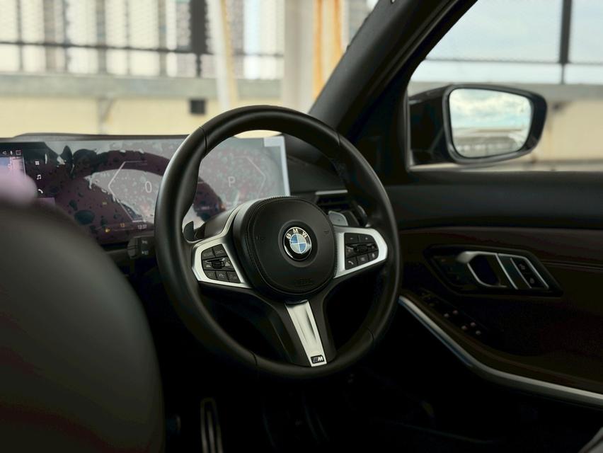 BMW 320d M Sport LCIปี 2023 ไมล์ 25,xxx km