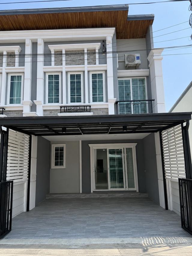 Golden Neo & Town สุขุมวิท-ลาซาล 1