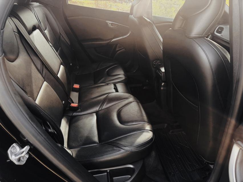 ปี2018 VOLVO V40 T4 (MNC) TOP มือเดียวป้ายแดง รูปที่ 9