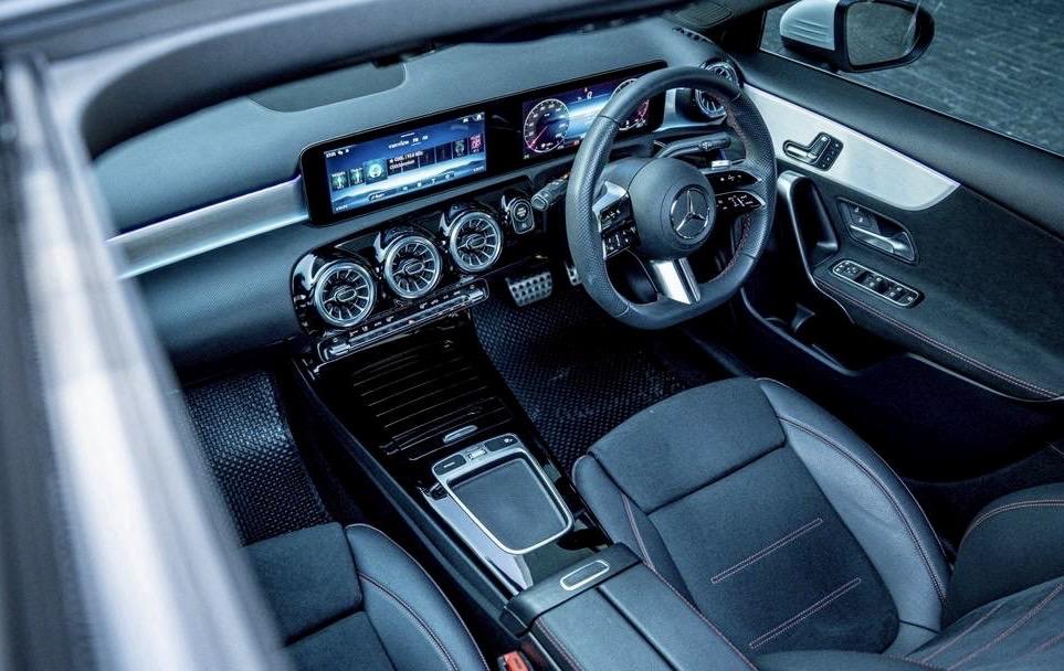 Mercedes-Benz A200 AMG Dynamic (Facelift)