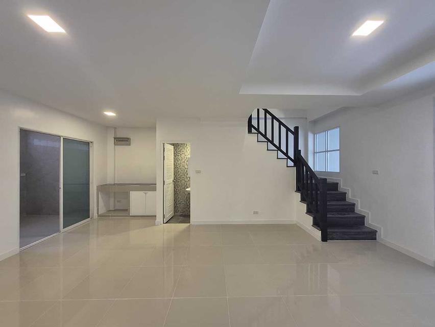 ขาย ทาวน์โฮม หมู่บ้าน เดอะทาวน์ พระราม 5 - นครอินทร์ 9