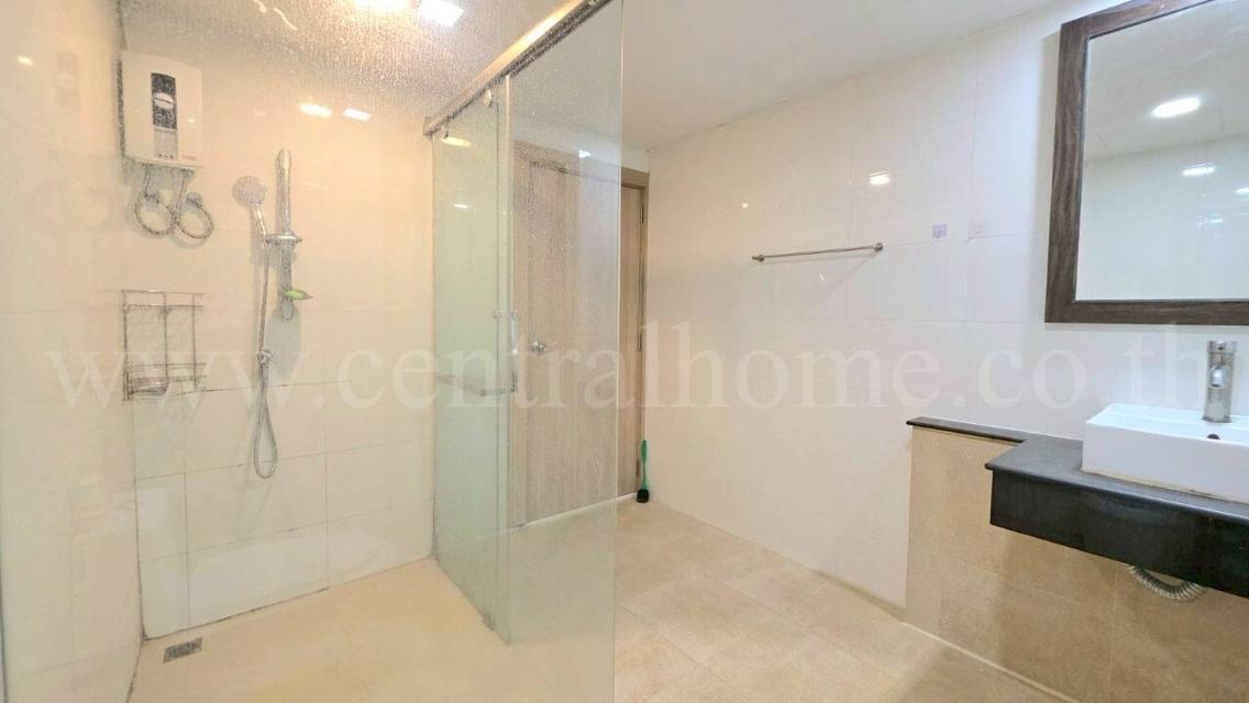 ให้เช่า คอนโด เดอะ ลอฟท์ บีช บางแสน ห้องมุม วิวทะเล พร้อมอยู่ 16