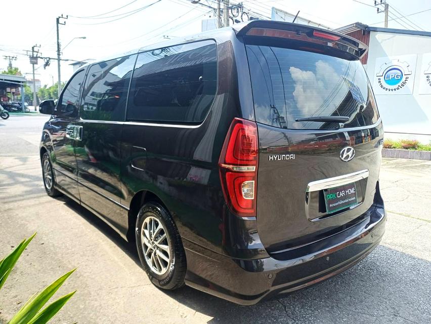 ปี2019 HYUNDAI H1 ELLITE TOP มือเดียวออกห้าง 6