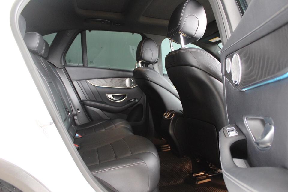 รหัสรถ BM3311 Benz GLC250d AMG ปี 2018 17