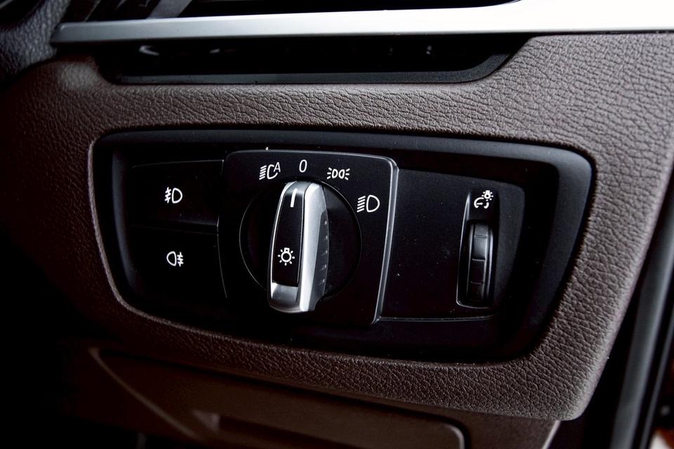 รหัสรถ 1D902 BMW X1.  SDRIVE18I 1.5 XLINE 8