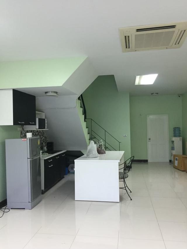 โฮมออฟฟิศ H.cape ประเวศ 4ชั้น 2ห้องนอน 5ห้องน้ำ 2