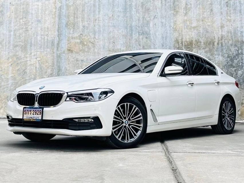 2019 BMW SERIES 5 530e Plug-in Hybrid highline (G30) รถสวยประวัติครบชัดเจน