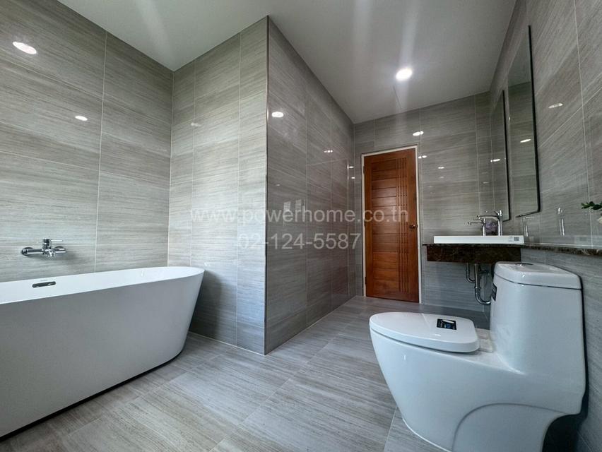 บ้านเดี่ยว 2 ชั้น เนื้อที่ 69.5 ตร.ว. ซอยบางกร่าง 45 ใกล้ตลาดเจ้าพระยาบางใหญ่ ถนนราชพฤกษ์ ต.บางกร่าง อ.เมืองนนทบุรี จ.นนทบุรี 14