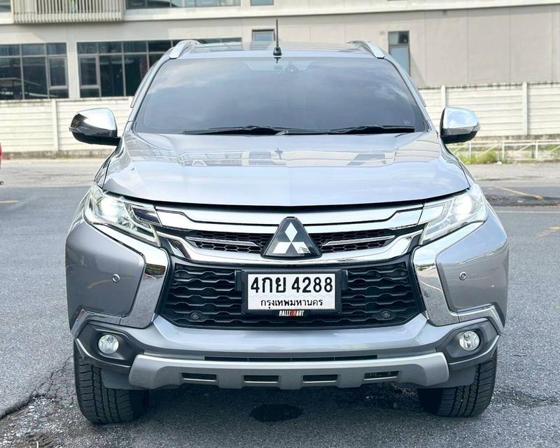 Mitsubishi Pajero Sport 2.4GT Premium Auto 4x4 สีเทา ปี 2015