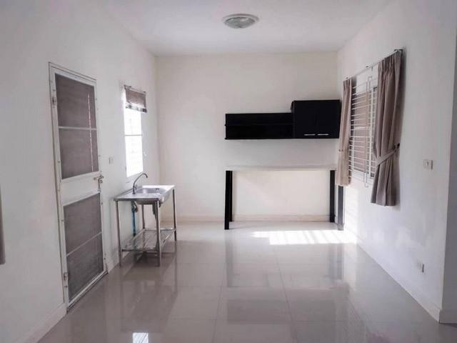 ให้เช่าบ้านเดี่ยว พานาปาร์ค3 หนองกะขะ พานทอง ชลบุรี บ้านเดี่ยวเนื้อที่ 60 ตารางวา 3ห้องนอน 2ห้องน้ำ มีที่จอดรถ แอร์ 2 ตั 8