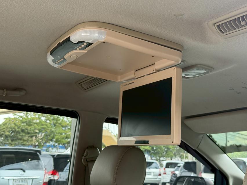 2011 TOYOTA INNOVA 2.0V 11