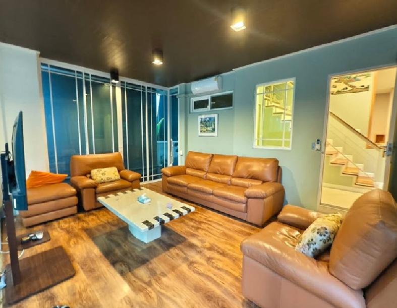 ให้เช่าบ้านเดี่ยว 2 ชั้น หมู่บ้านมัณฑนา พระราม 9 ศรีนครินทร์ ซอยกรุงเทพกรีฑา 7 บ้านสวยมาก เฟอร์นิเจอร์ครบ 13