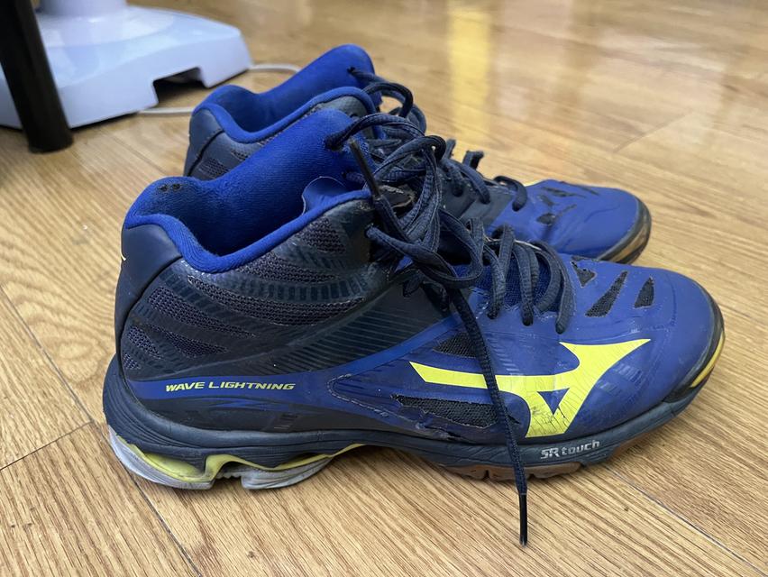 รองเท้าวอลเลย์บอล Mizuno