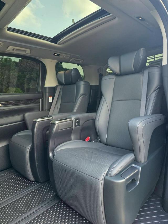 Toyota ALPHARD SRC E-Four ดำ ปี 2022 ไมล์ 50,000 กม. 12