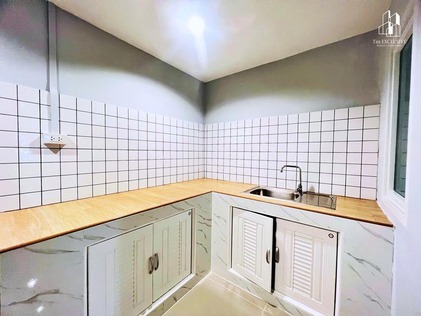 ขายทาวน์เฮ้าส์ หมู่บ้านบัวทอง 4 ราคาถูก รีโนเวทใหม่ พร้อมเข้าอยู่ 8