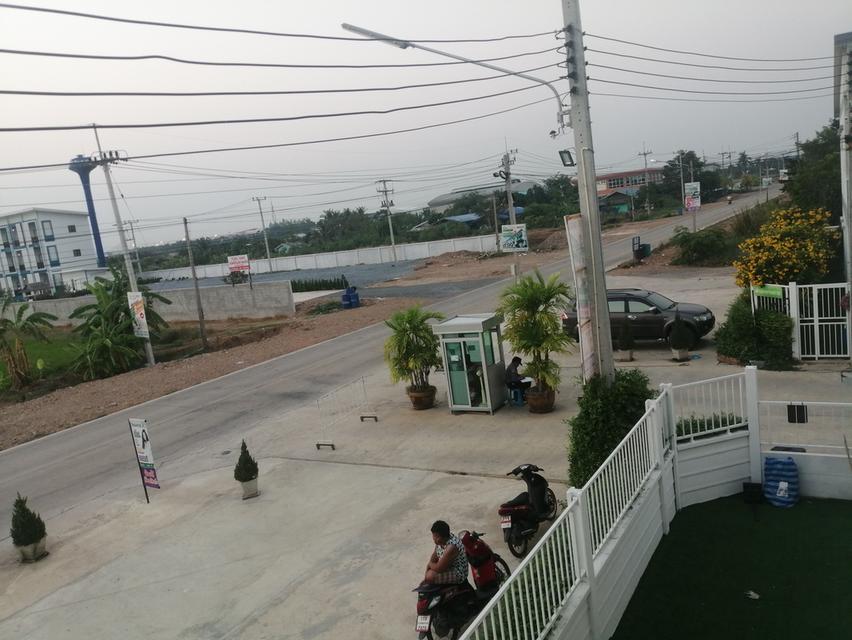 ทาวน์เฮ้าส์ขนาดใหญ่33ตรว. ลำลูกกา ใกล้ขึ้นมอเตอร์เวย์คลอง5 10