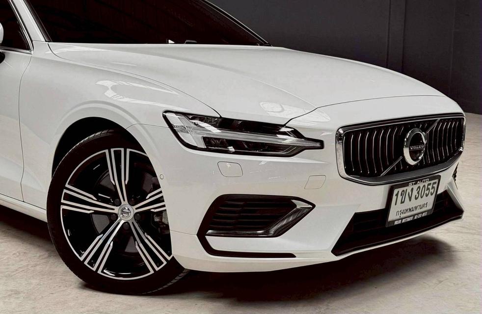 Volvo V60 T8 Inscription 4WD Wagon ปี 2020