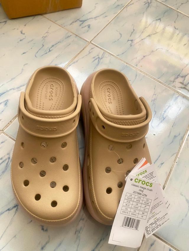 ขายต่อรองเท้าแต่ Crocs 3