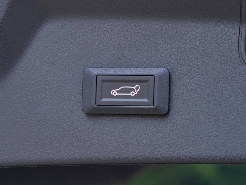 ISUZU MU-X 1.9 The Onyx SUV 2020 āļĢāļđāļāļāļĩāđ 10