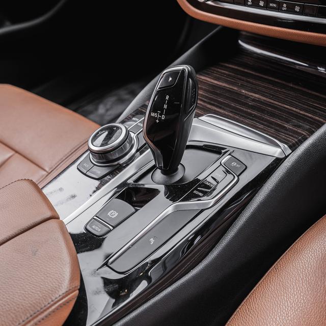 รหัสรถ 67GG6561 BMW 530i G30 ปี2017  13