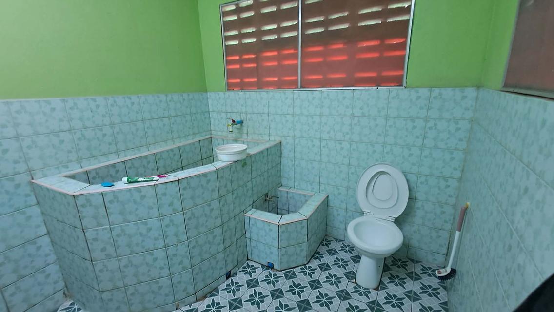 ขายบ้าน 2 หลังพร้อมเฟอร์นิเจอร์ ราคาเพียง 1.5 ลบ. หรือให้เช่าเดือนละ 5,000 บาท 6