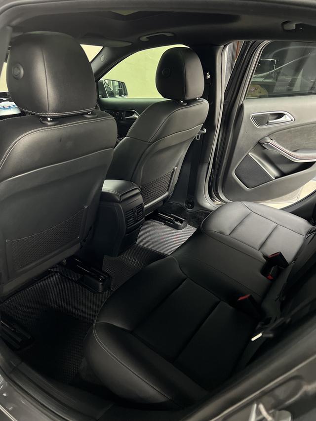 Benz GLA250 AMG 10