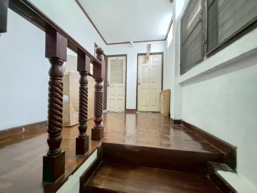 โอกาสทองสำหรับนักลงทุนอสังหา! ขายอพาร์ทเม้นต์ 4 ชั้น ผู้เช่าเต็ม ย่านรัชดา-ห้วยขวาง แหล่งธุรกิจที่อยู่อาศัย 5