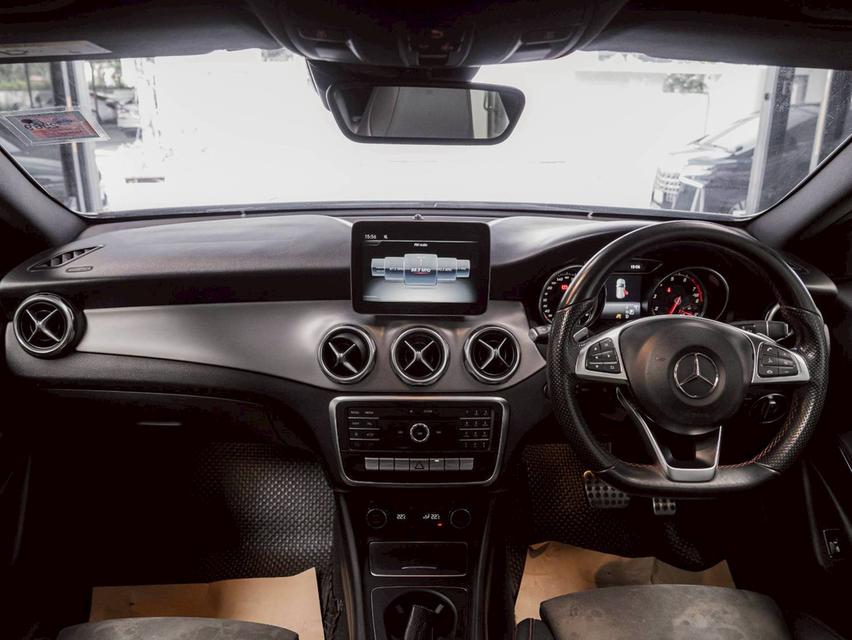 รหัสรถ 67GG8603 Mercedes Benz GLA250 AMG Dynamic 2018