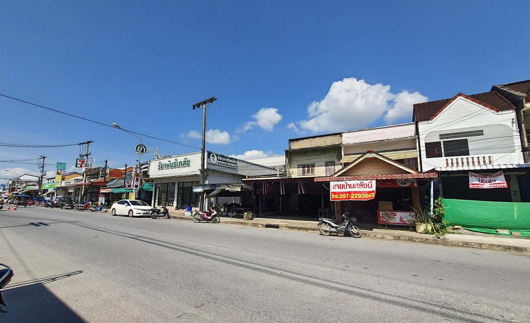 ขายด่วน! บ้านทำเลทอง หน้าอำเภอพิปูน ติดถนนหลัก ใกล้ 7-Eleven เหมาะค้าขาย–ทำธุรกิจ–ลงทุน 1