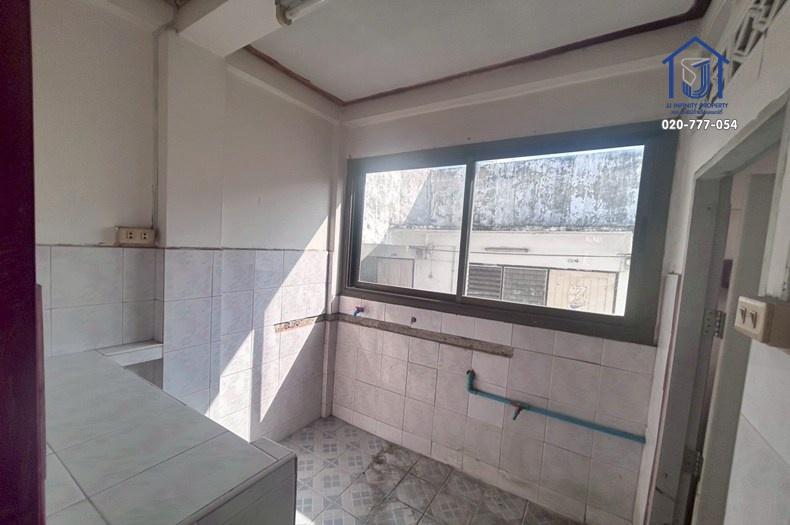 ขายห้องเช่า 3 ชั้น 22 ห้อง ซอยรังสิต–นครนายก 4 คลอง1 ใกล้ฟิวเจอร์พาร์ค รังสิต 11