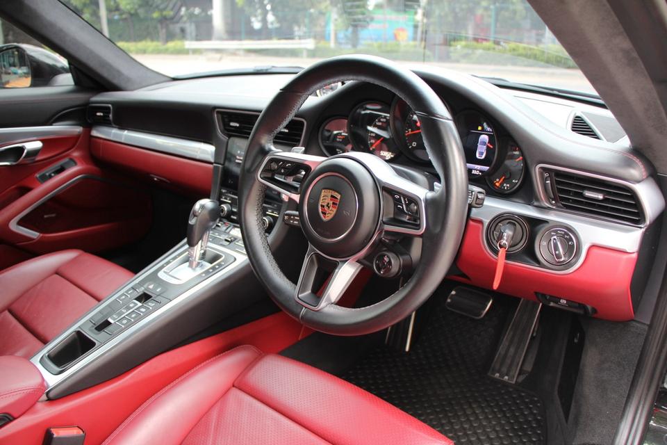 Porsche Carrera 991.2 coupe ปี 2017 10