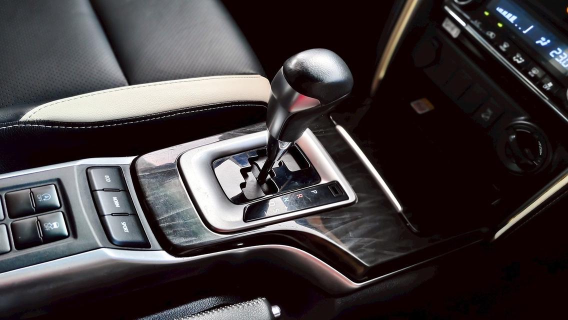 TOYOTA Fortuner 2.8 LEGENDER 4WD 6A/T ปี 2020 จด 2022 รูปที่ 15