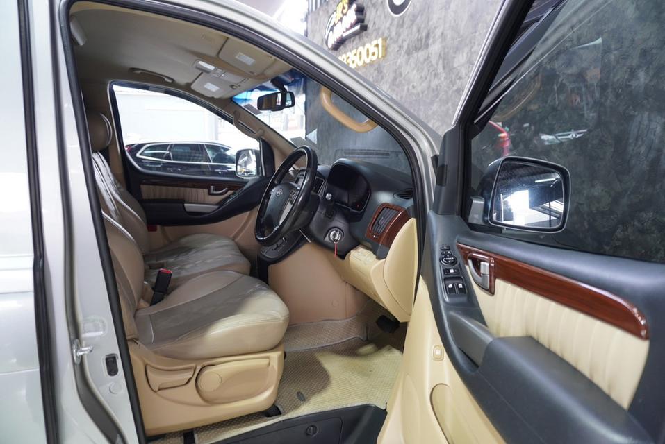 รหัสรถ JRS5060 Hyundai Grand Starex 2016 สีเทา 14