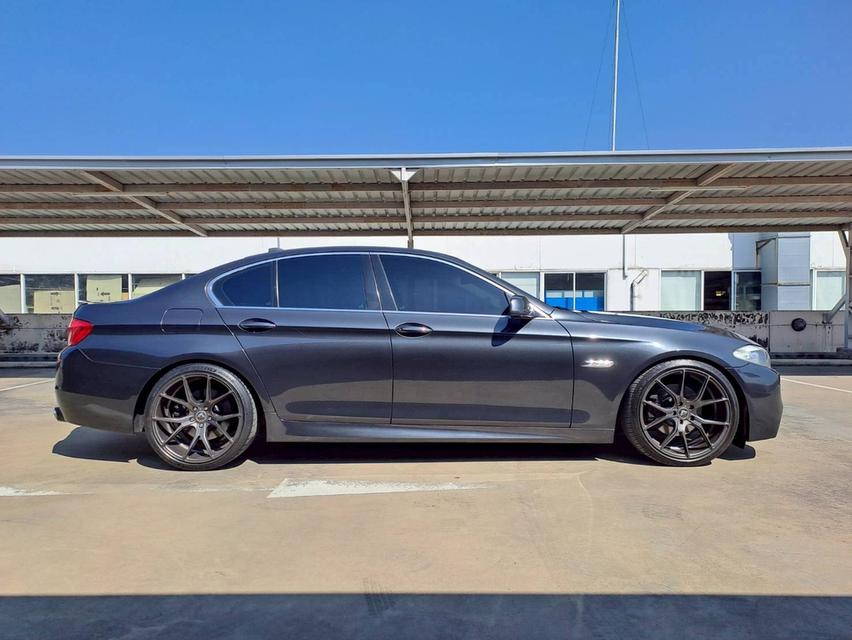 BMW 520d (F10) ปี2011 รถสภาพสวยเดิมๆไม่เคยมีอุบัติเหตุ สีเทา 8