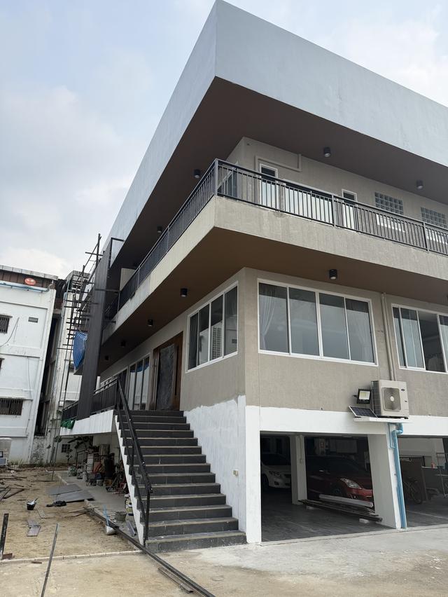 บ้านเดี่ยว โมเดิร์น 3 ชั้น 1