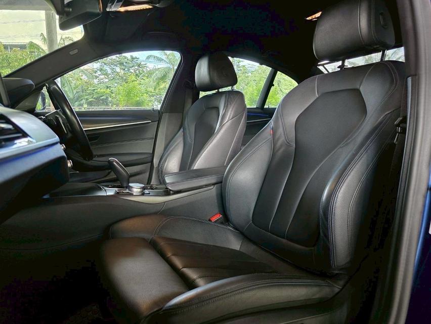 รหัสรถ WMT53 BMW 520d M Sport LCI G30 ปี 2023 12
