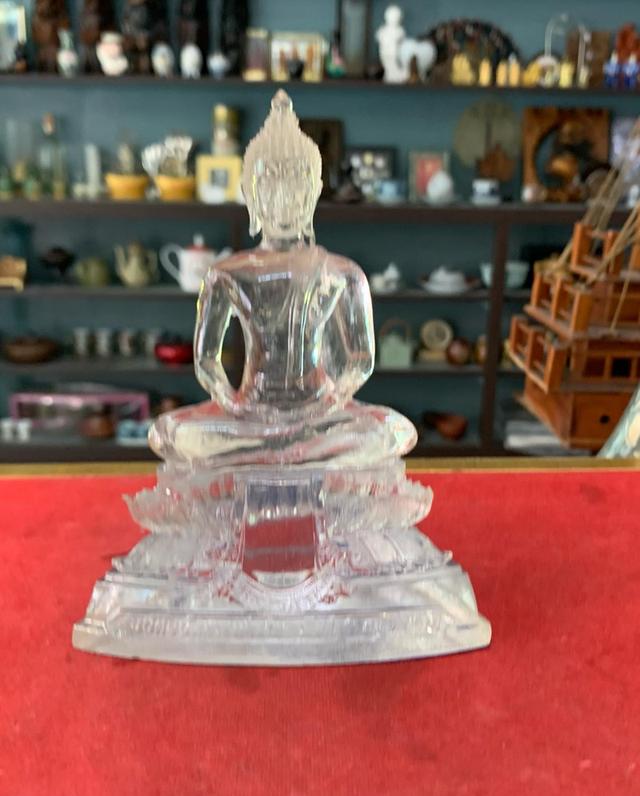 หลวงพ่อพระใสเนื้อเรซินใส 4