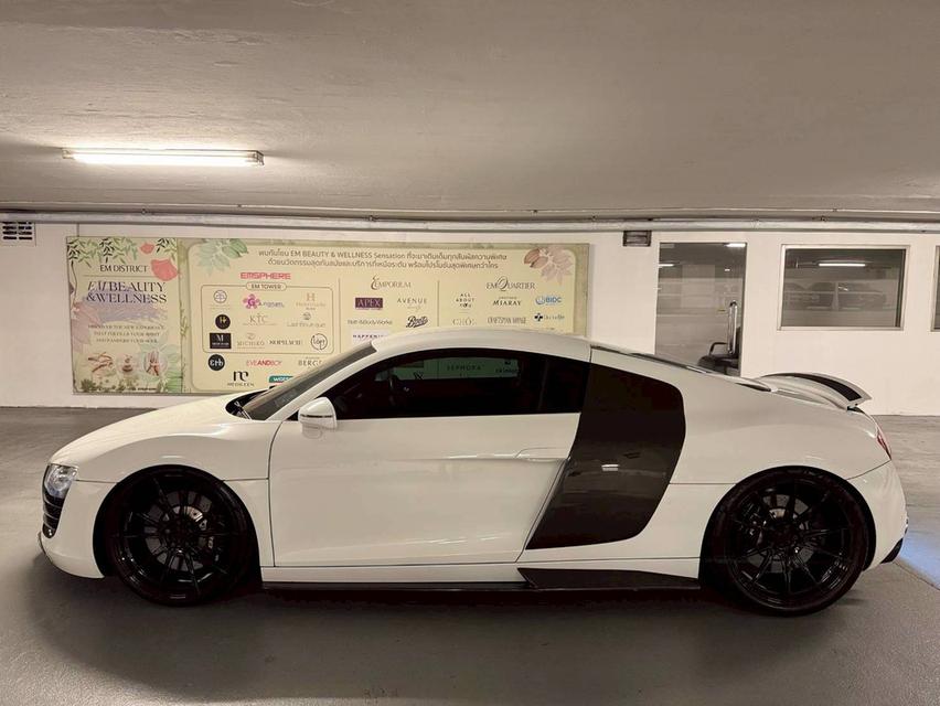 R8 V8 coupe ปี10 minor