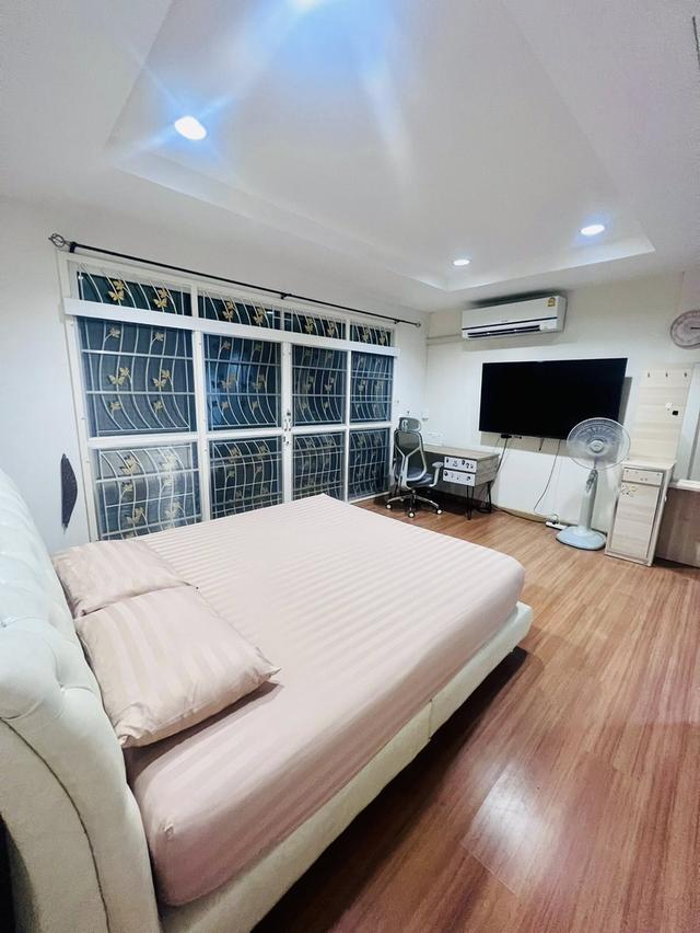 ให้เช่าทาวน์โฮม 3 ชั้น โครงการ บ้านกลางเมือง เออบาเนี่ยน สุขุมวิท 113 (วัดด่านสำโรง) 2
