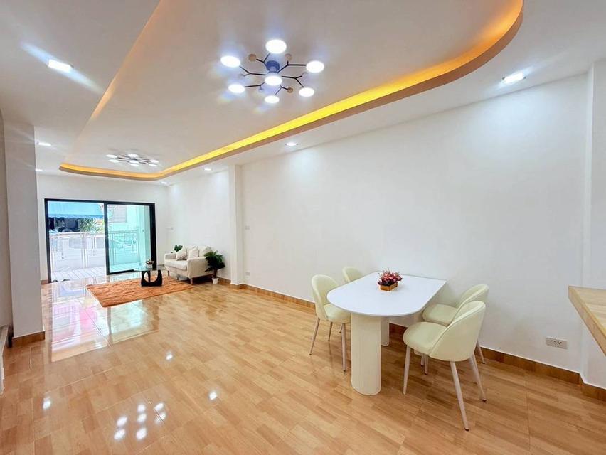 หมู่บ้านธนจิตต์ 6