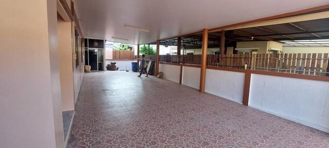 ขายบ้านห้วยกะปิเมืองชลบุรี ขายบ้านแฝด 2 ชั้น หมู่บ้านรุ่งอรุณเนื้อที่ 40 ตารางวา 3 ห้องนอน 2 ห้องน้ำ 8