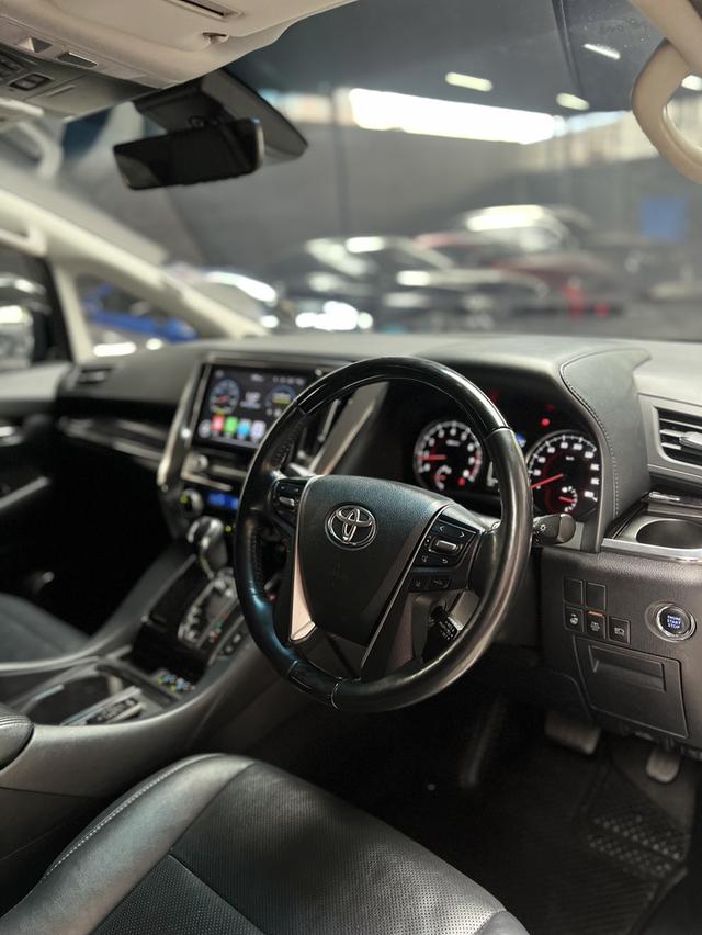 Toyota Alphard 2.5 SC Package