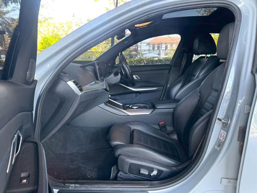 ขายรถ BMW 330e 2.0 M Sport ปี 2023 สีเทา เกียร์ออโต้ รูปที่ 11