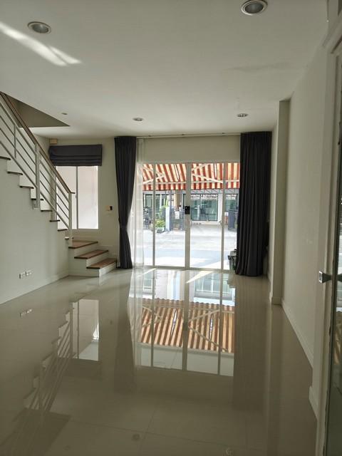 ให้เช่า ขาย ทาวน์โฮม 3 ชั้น บ้านกลางเมือง ลาดพร้าว 71 นาคนิวาส 34 Banklangmueng Ladprao 2