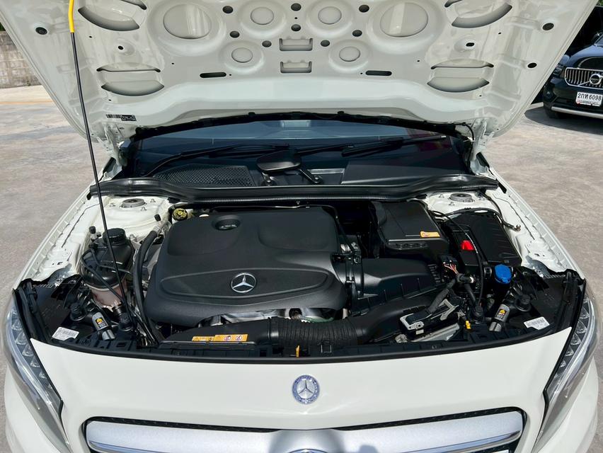 BENZ GLA-CLASS 200 ปี 2015  19