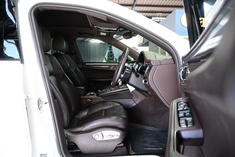 (แจ้งรหัสรถ JRS4060) 🚘 PORSCHE MACAN🤍 สีขาว | ปี 2015 รูปที่ 19