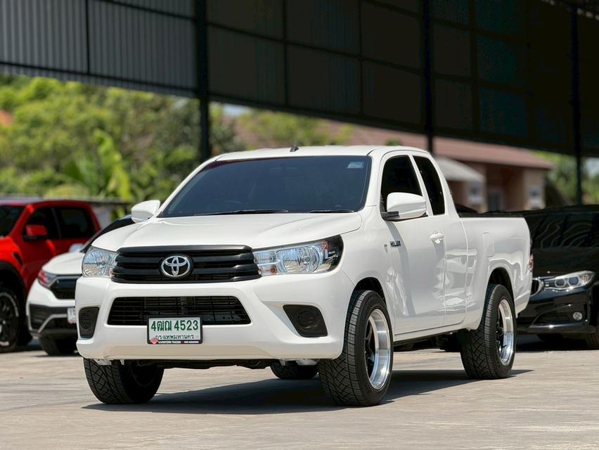 TOYOTA HILUX REVO, 2.4 J โฉม SMART CAB สีขาว เกียร์ธรรมดา 6 สปีด ปี2018 👉ไมล์แท้ 147,387 km. คู่มือ+บุ๊คครบ  ✅✅ รๅคๅ 308,000 บาท ⭕️⭕️ ผ่อน 5,xxx / 72