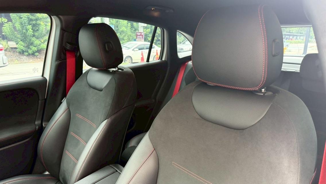 รหัสรถ KPV35 2022 BENZ GLA 35 4MATIC รูปที่ 8