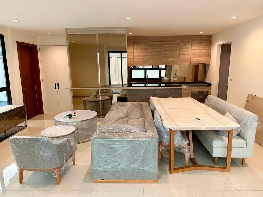 MHS19 ขายบ้านเดี่ยว 3 ชั้น หลังมุม แปลงใหญ่ที่สุดในโครงการ AQ Arbor สวนหลวง ร.9 – พัฒนาการ บ้านใหม่เอี่ยม Built-in Modernform ทั้งหลัง พร้อมเข้าอยู่ 3